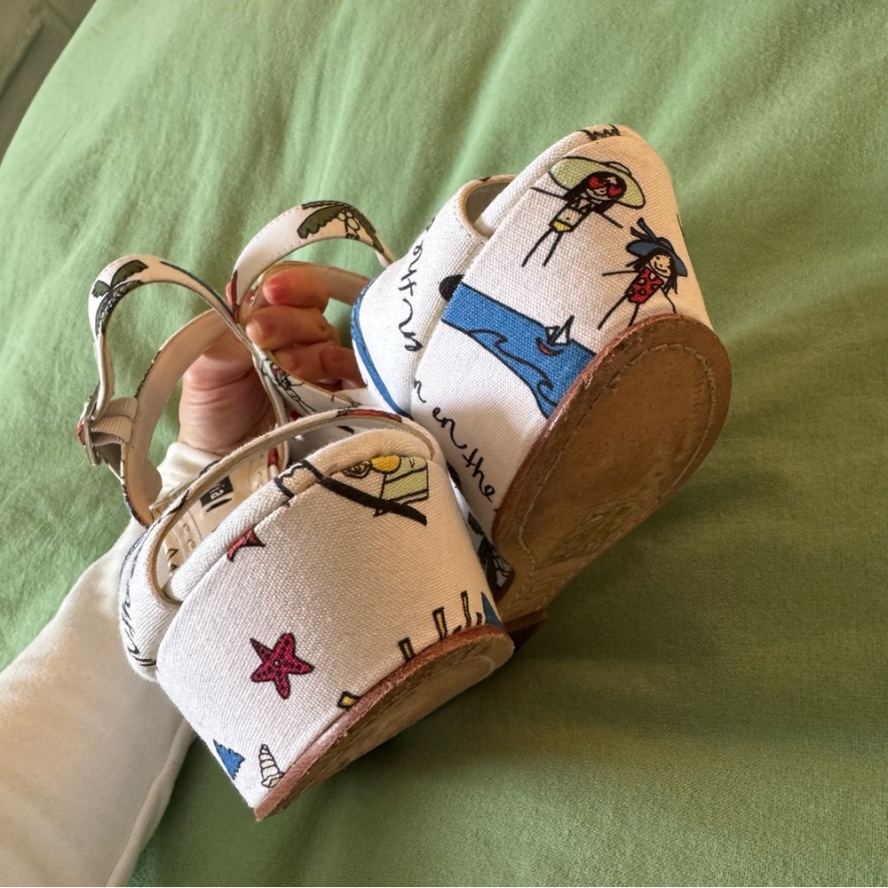 Alice + Olivia White Patterned Platform Sandals - image 8